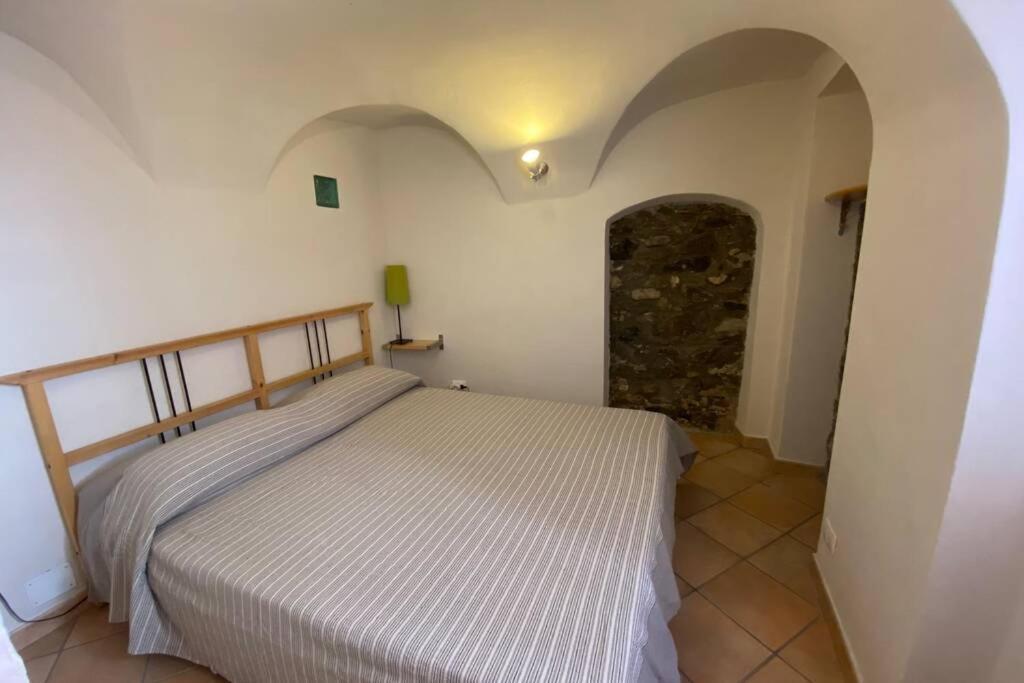 Alloggio Per Vacanze A Isolabona Екстериор снимка